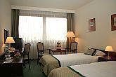 Elegant och romantiskt hotellrum i Grand Hotel Hungaria Budapest