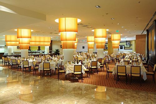 Restaurangen av Hotell Aquaworld Resort Budapest - Elegant och lyxigt logi i Budapest