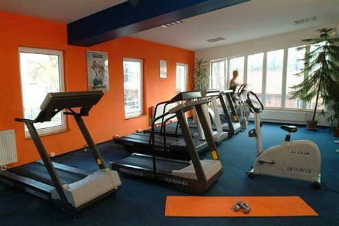 Fitness, bowling, tennis i det 3-stjärniga Hotellet Lido Budapest