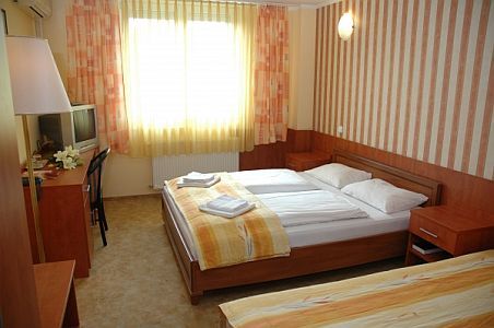 Boendet i Budapest - reservera ett rum i Atlantic Hotell Budapest ***
