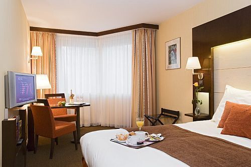 Romantiskt och elegant hotellrum i Hotell Mercure Budapest Korona